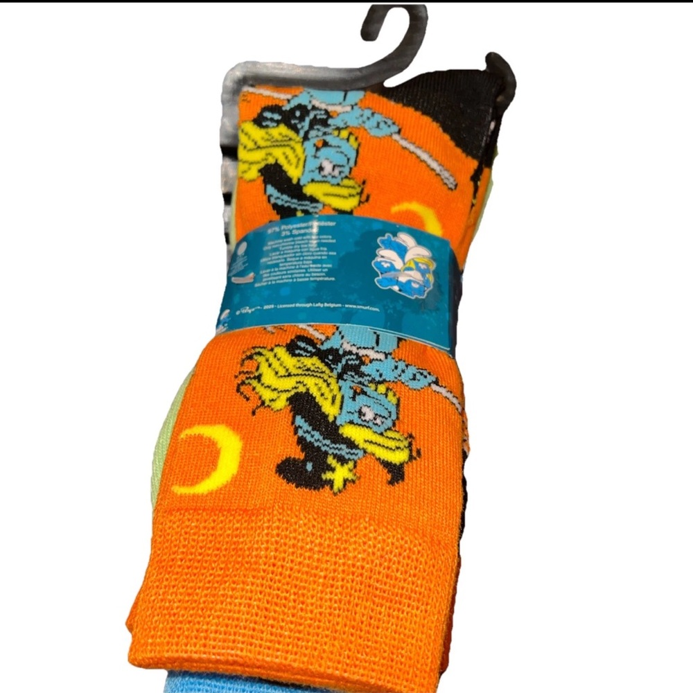 The Smurfs Halloween 6 Pairs of Men’s Crew Socks 6-12 shoe size